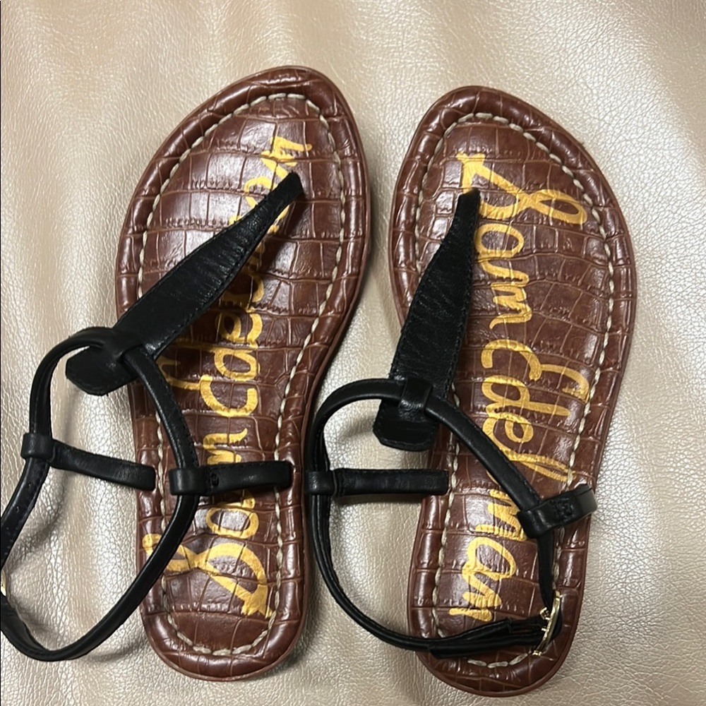 Sam Edelman girls Black thong sandals